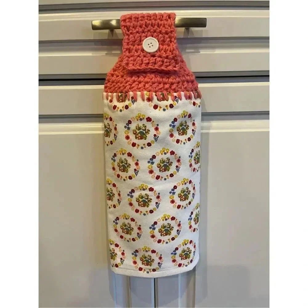 Crochet Top Kitchen Towel- Flowers pink topper